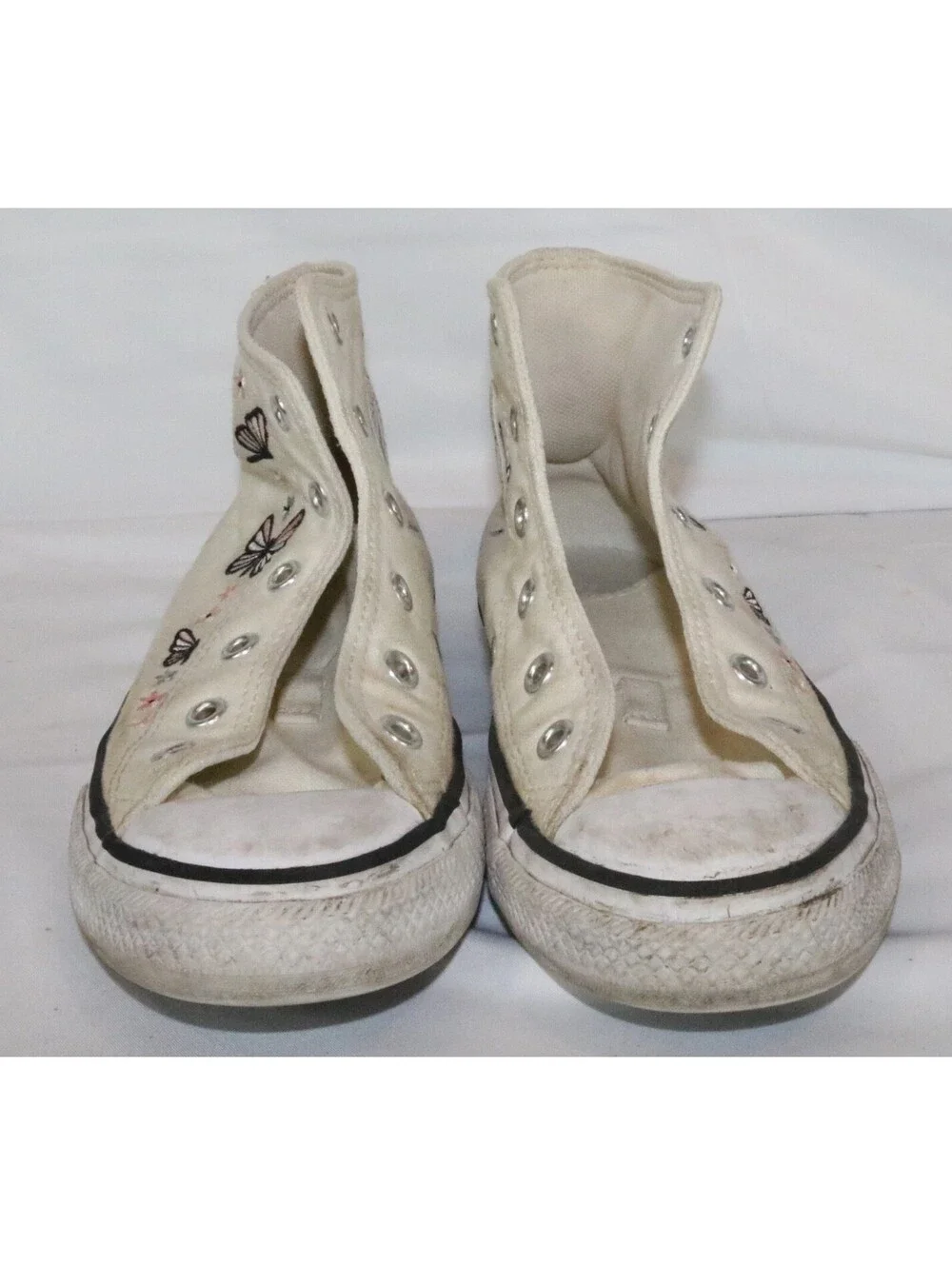 Converse  Chuck Taylor  High Top Sneakers Kids Sz 1 White Butterfly Embroidered